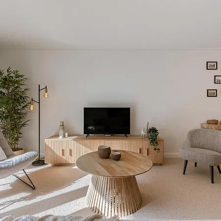 Huswell - Cosy On Location In Apartment